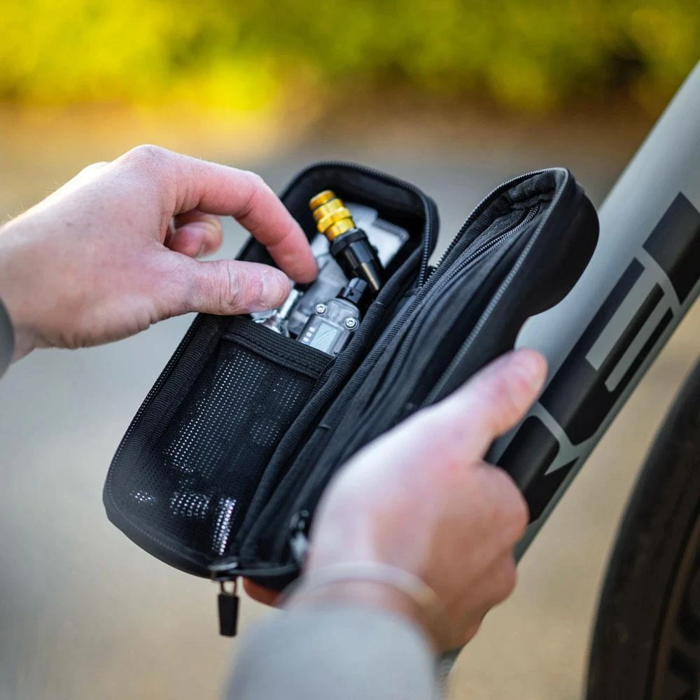 Lezyne Flow Tool Caddy Pro Bottle Cage Storage Container 6 Lezyne Flow Tool Caddy Pro Bottle Cage Storage Container - Image 4