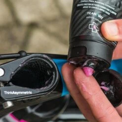 Muc-Off Carbon Gripper Assembly Compound -Schwalbe || Shimano || rockrider Shop ke799e5d1e68db97e68d1850244717481